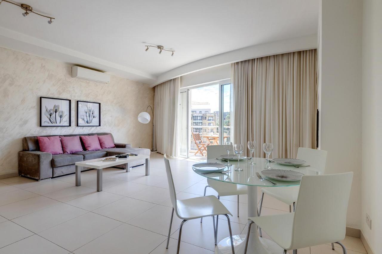 Modern Apartment Steps From Balluta Bay Sliema Kültér fotó